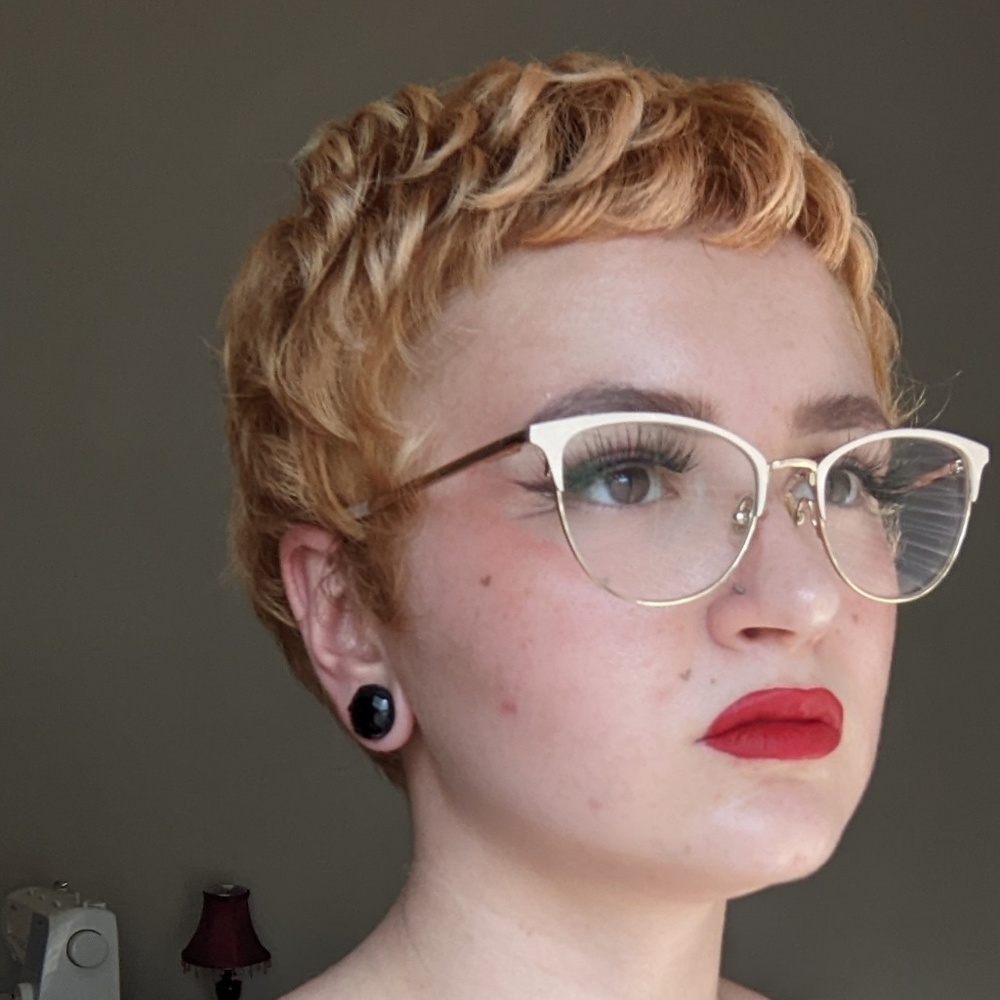 Meet your Posher, Lucille